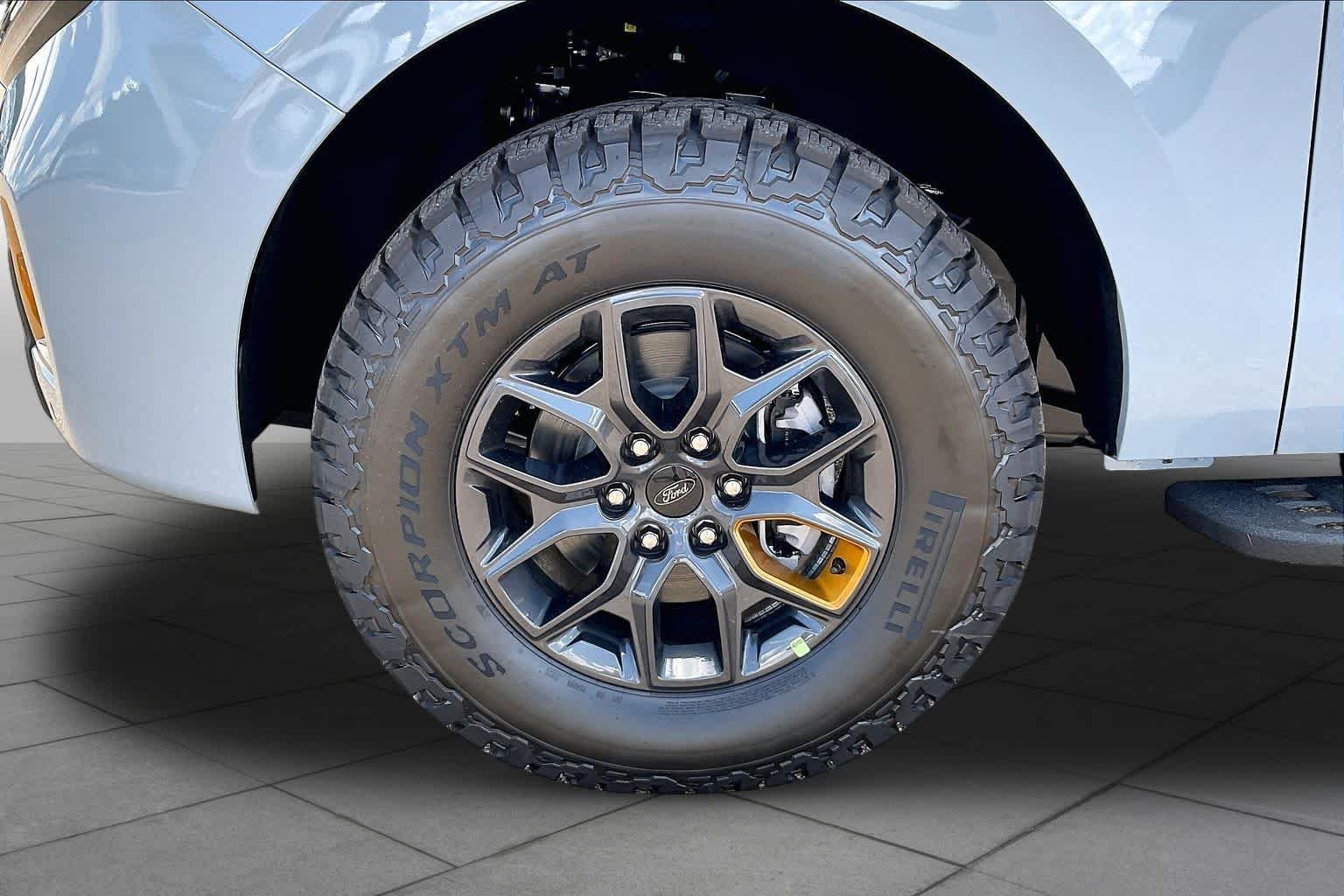 New 2027 Glacier Gray Metallic Tri-Coat Ford Tremor® image 11