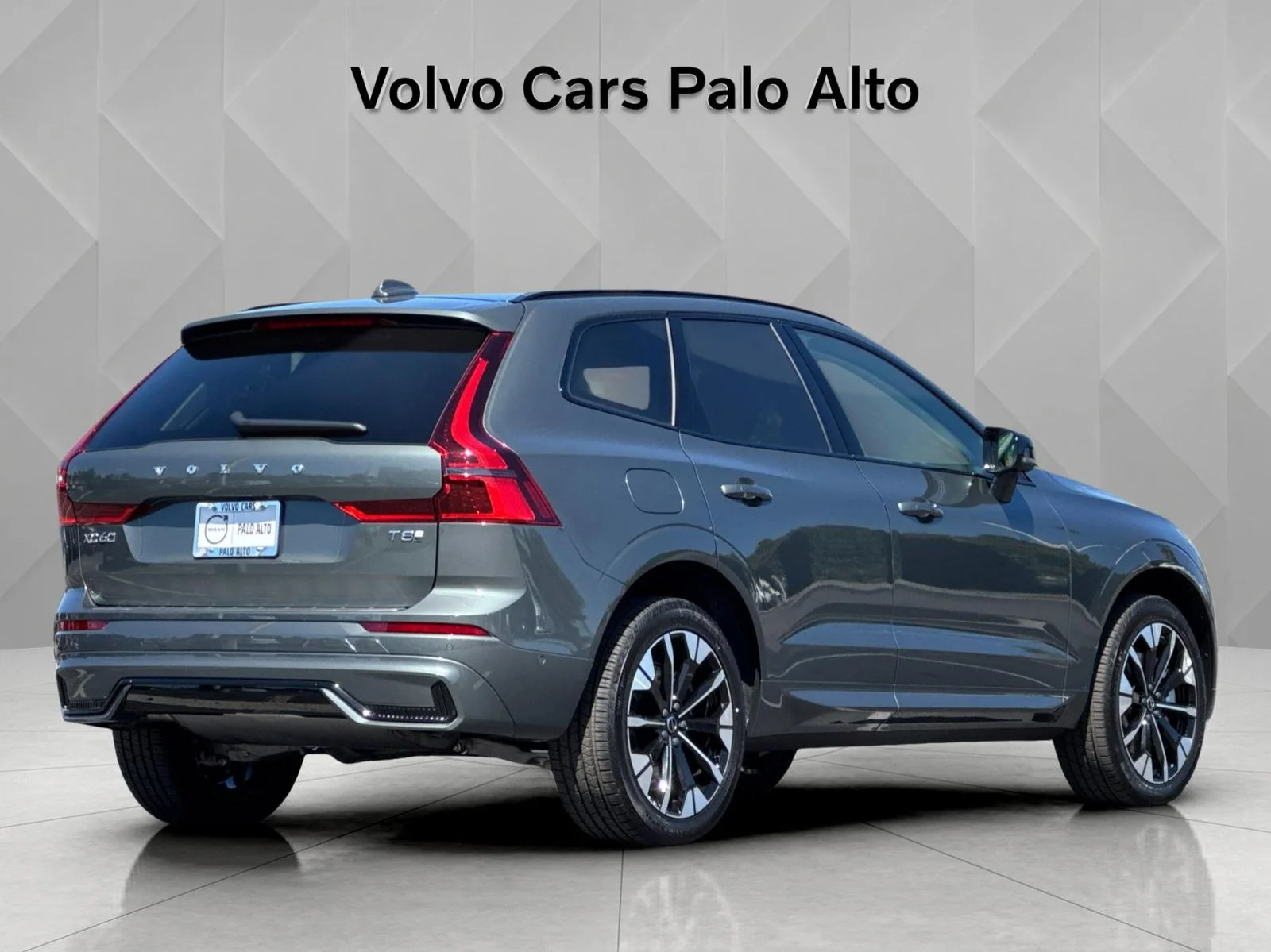 New 2026  Volvo T8 Plus image 2
