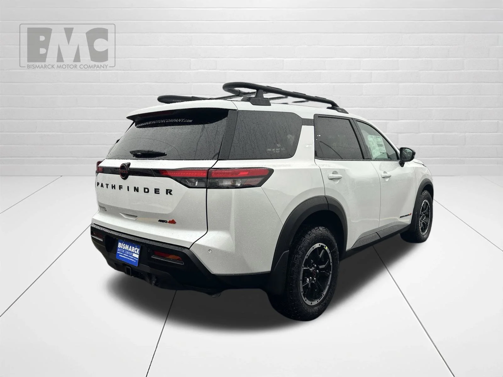 New 2026 Everest White Pearl TriCoat Nissan Rock Creek® image 3