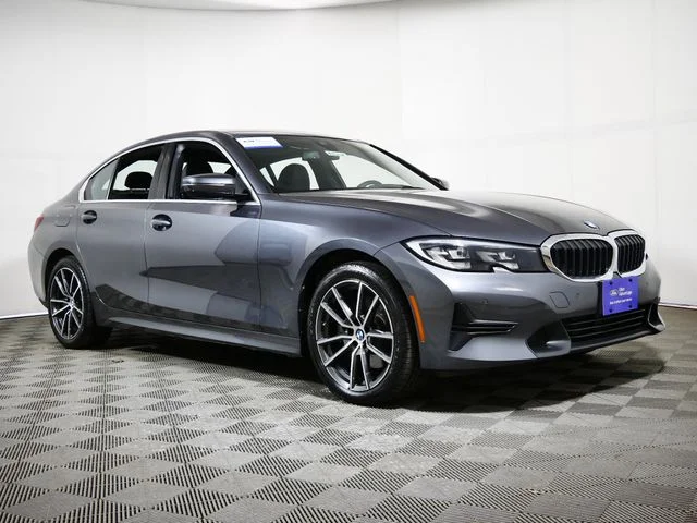 2020 BMW 3 Series 330i xDrive Sedan's photo
