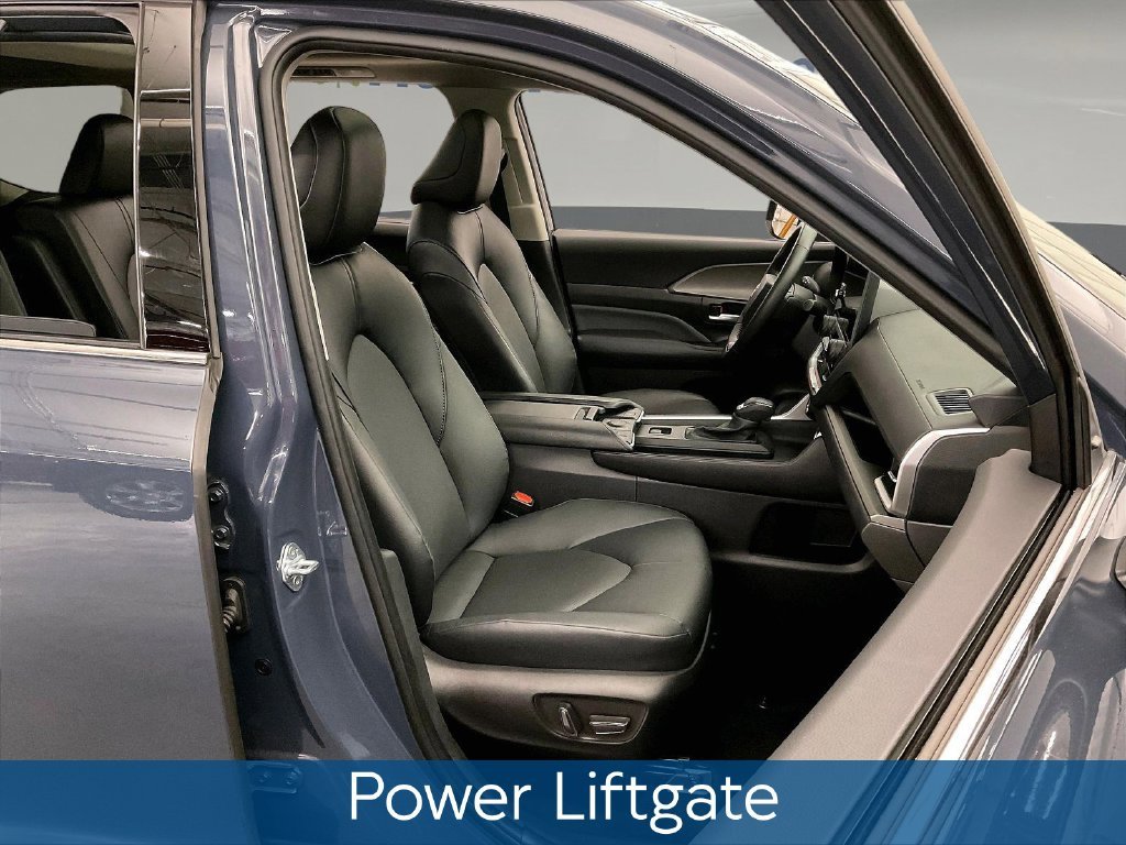Used 2025 White Toyota XLE image 11