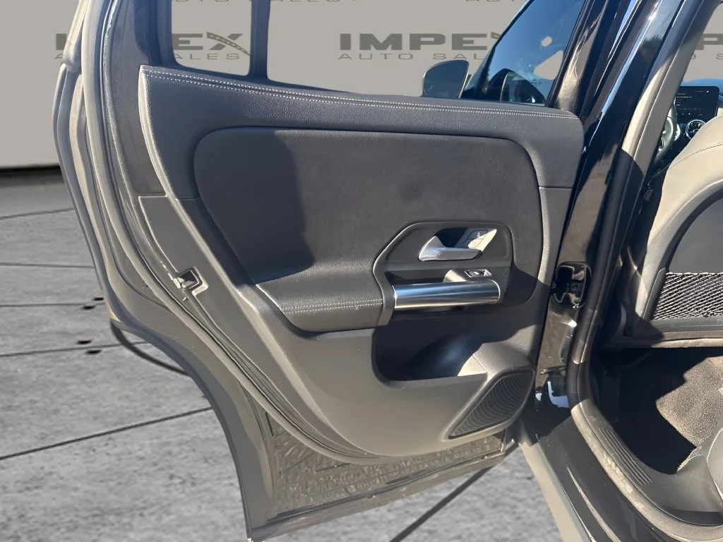 Used 2021 Black Mercedes-Benz GLA 250 image 22
