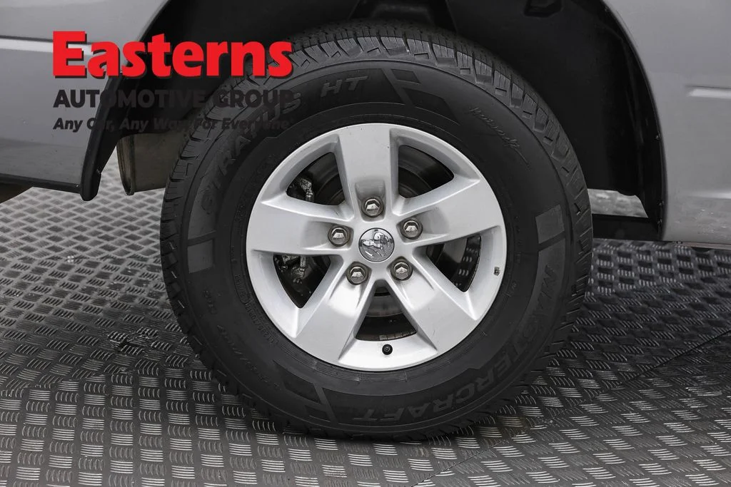 Used 2024 Silver Ram SLT image 28