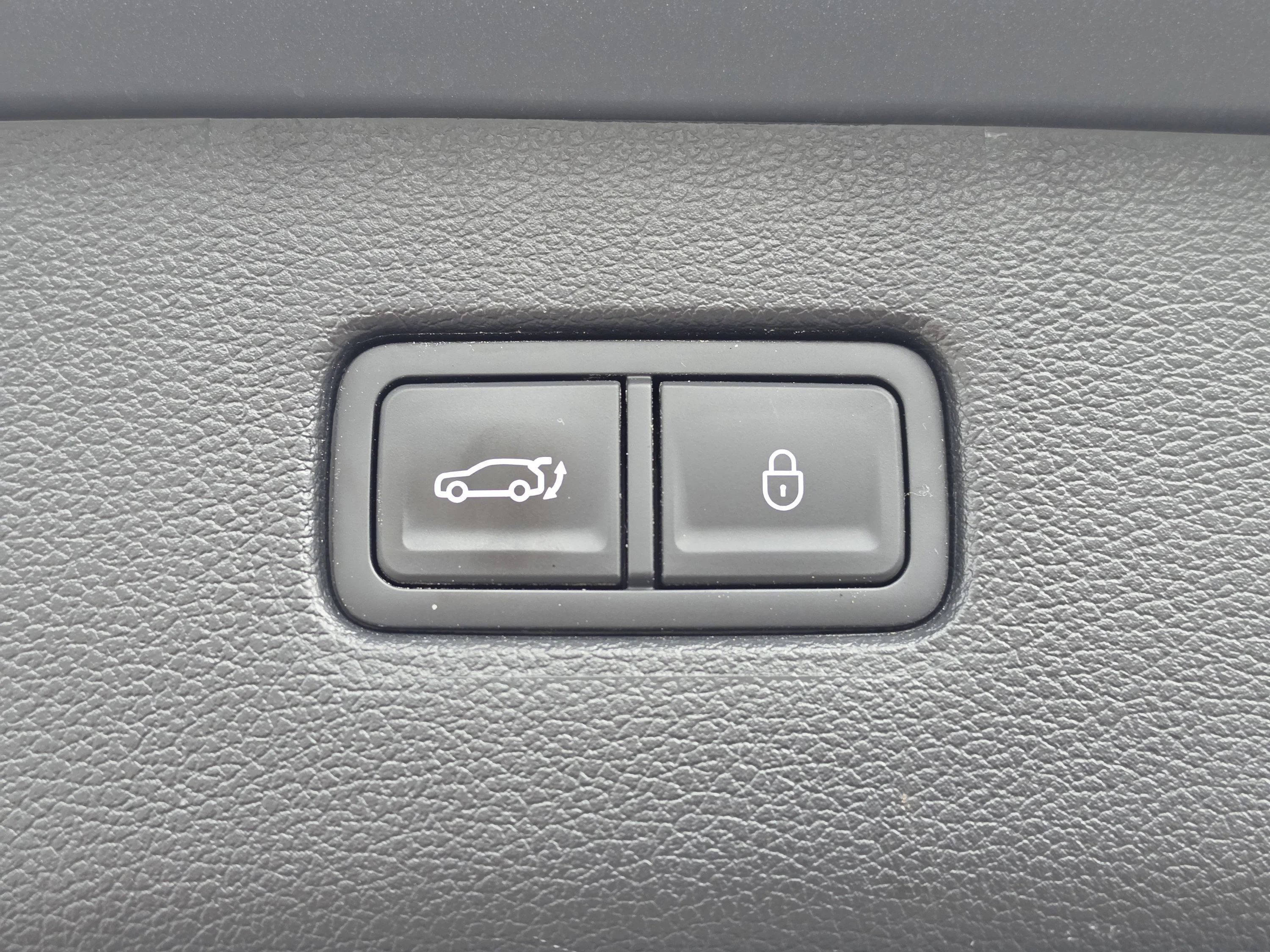 Used 2024 Savile Silver Genesis 2.5T image 16