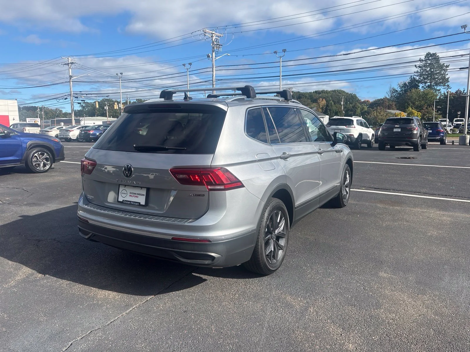 Used 2023 Pyrite Silver Metallic Volkswagen 2.0T SE image 4