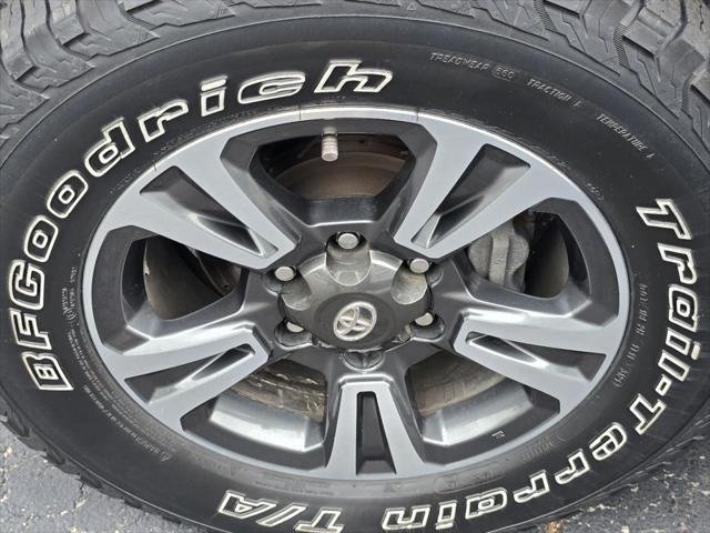Certified Used 2018 ATTITUDE BLACK MC. Toyota  image 9