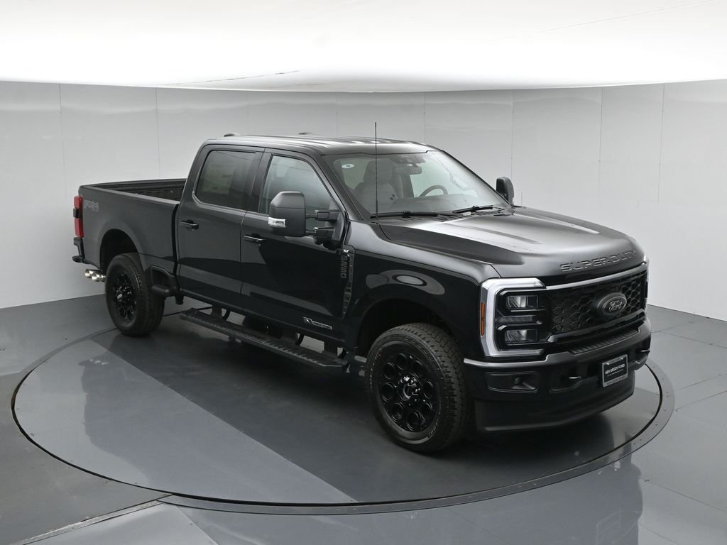 New 2026 Agate Black Metallic Ford XLT image 38