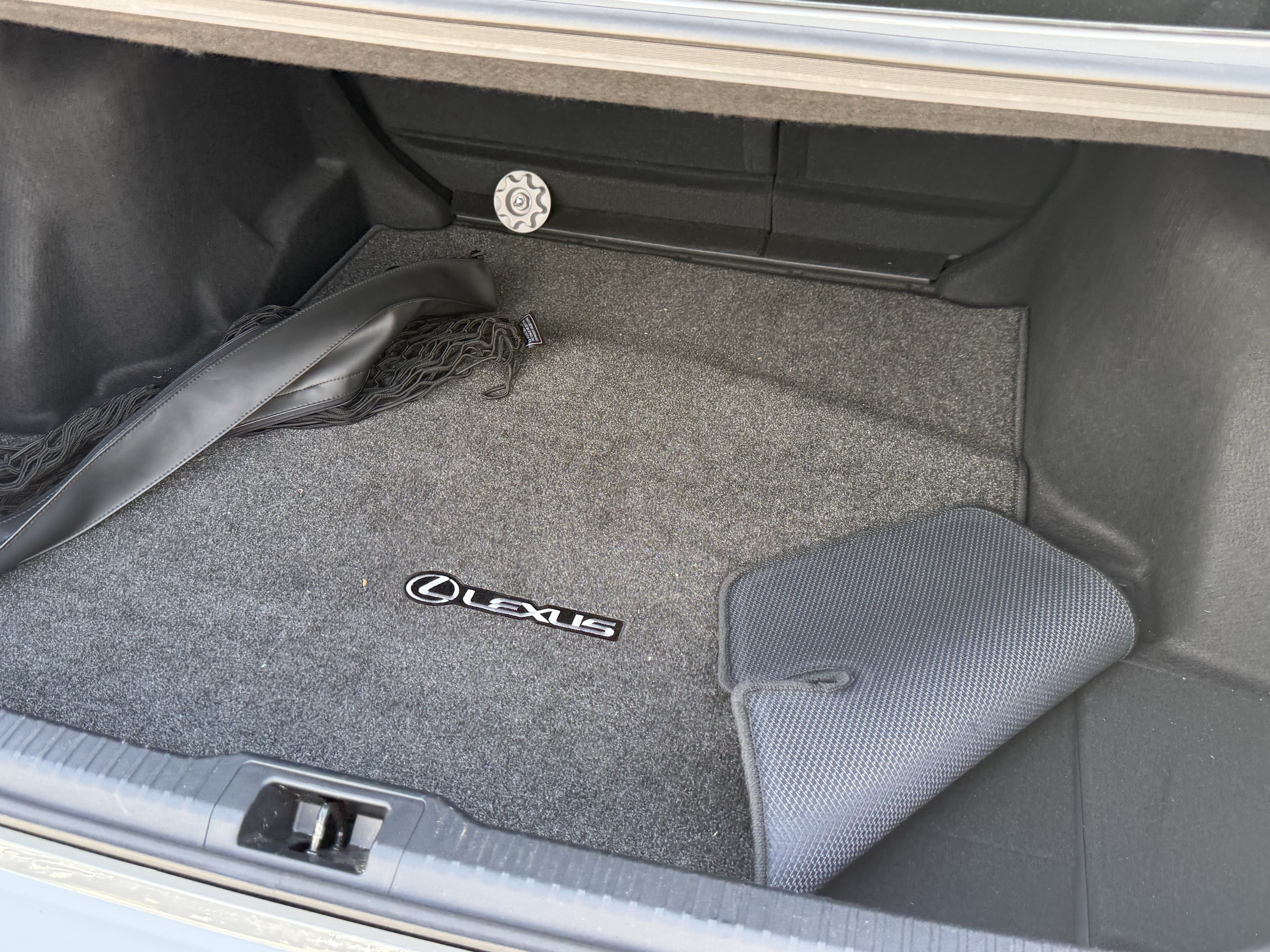 Used 2025  Lexus  image 32