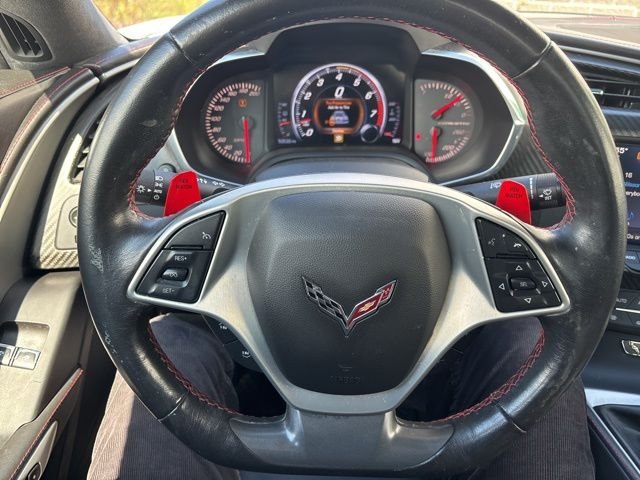 Used 2019 White Chevrolet Stingray Z51 image 17