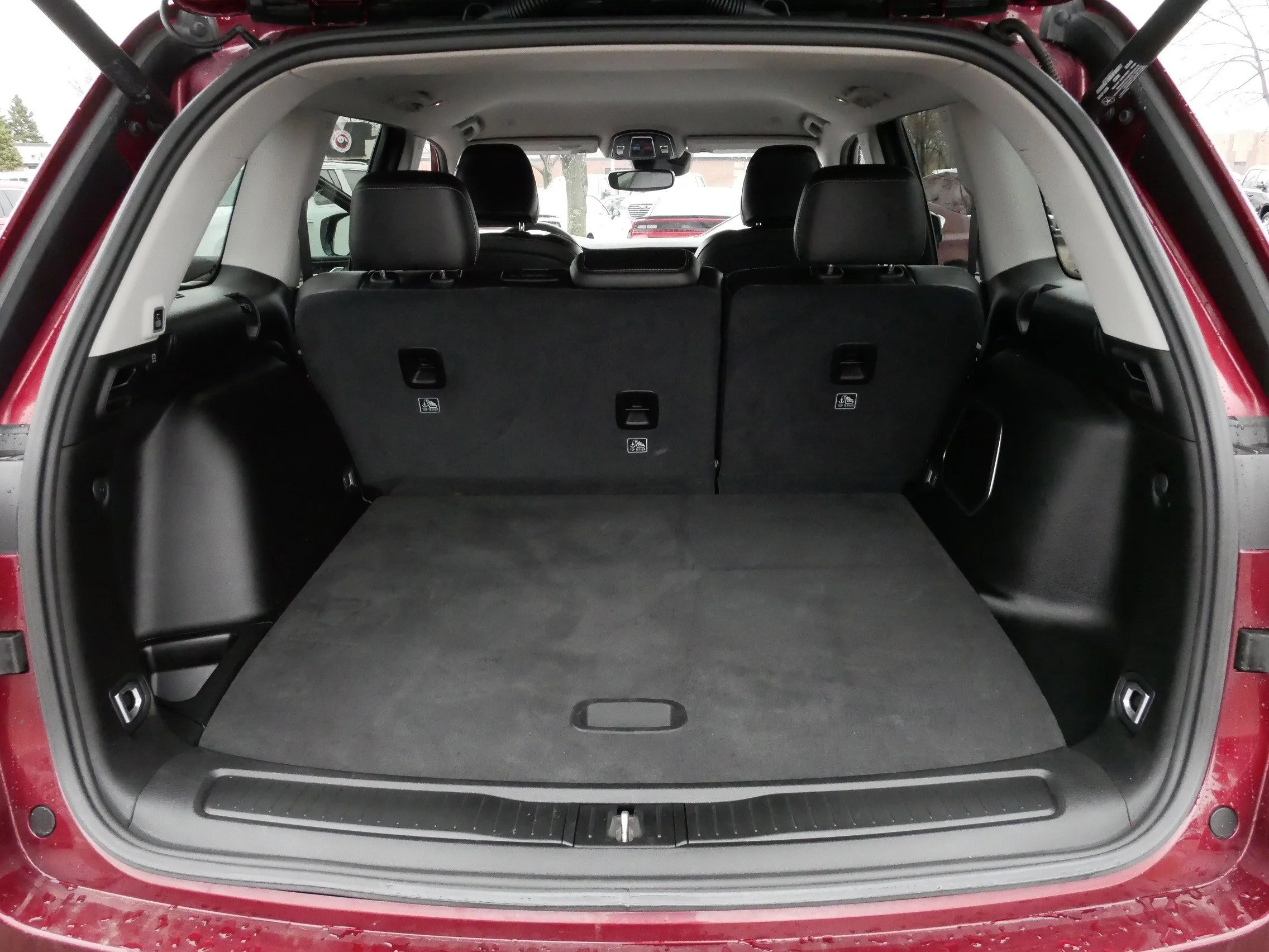 Used 2023 Velvet Red Pearlcoat Jeep Limited image 18