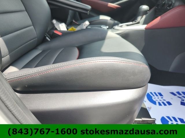 Used 2016 White Mazda Touring image 25