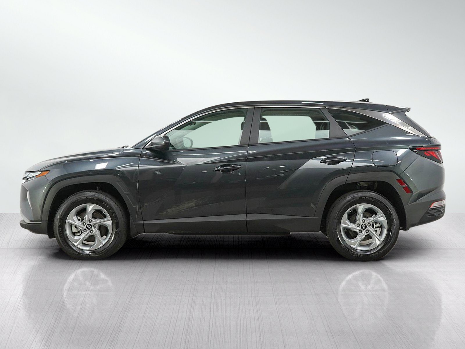 Used 2024 Hyundai Tucson SE with VIN 5NMJACDE1RH363588 for sale in Minneapolis, Minnesota