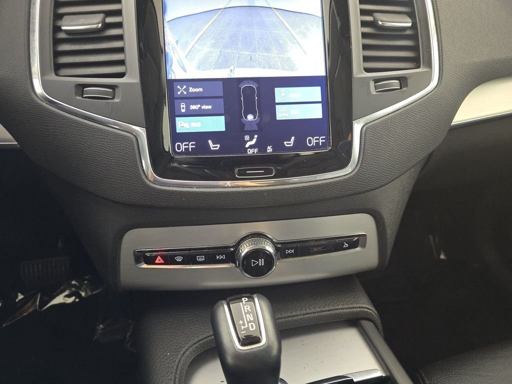 Used 2017 Bright Silver Metallic Volvo T6 Momentum image 27