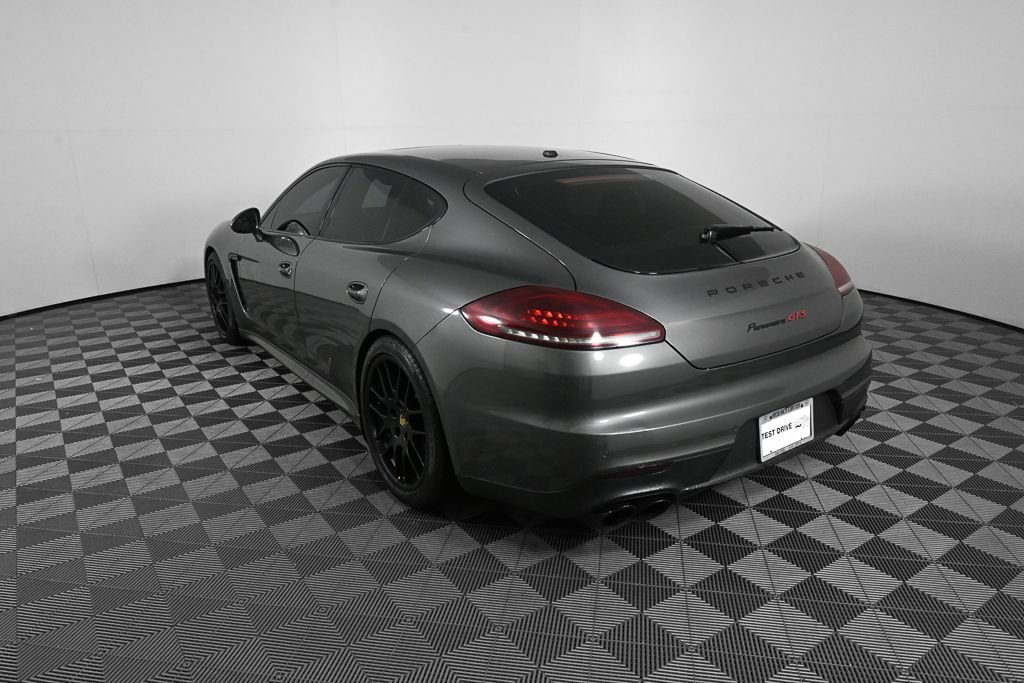 Used 2015  Porsche GTS image 4