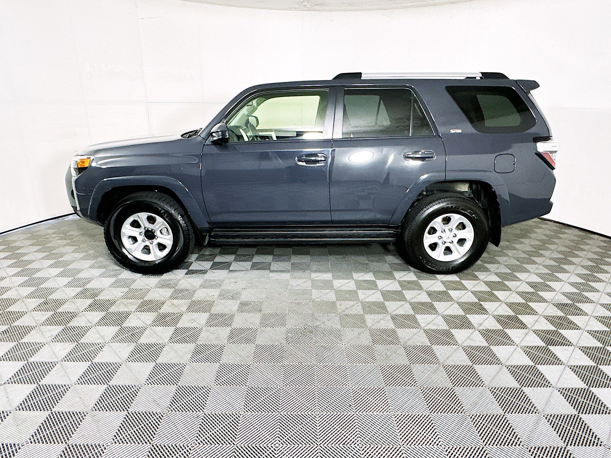 2024 Toyota 4Runner thumbnail 8