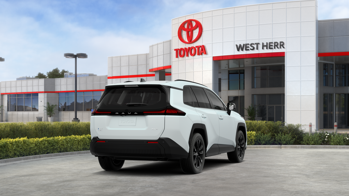 New 2026 Wind Chill Pearl Toyota XLE Premium image 9