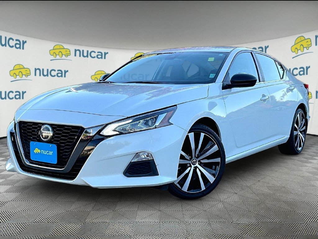 Certified Used 2021 White Nissan 2.5 SR image 3