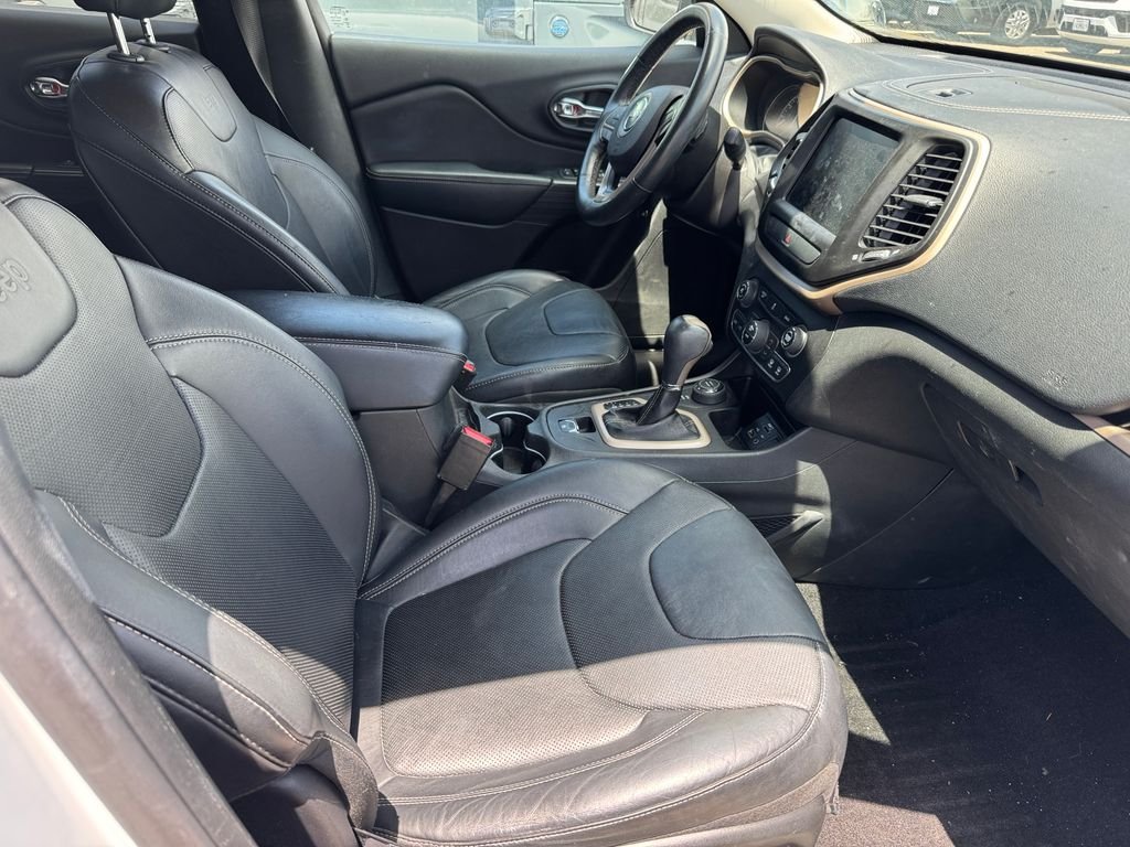 Used 2014 White Jeep Limited image 17