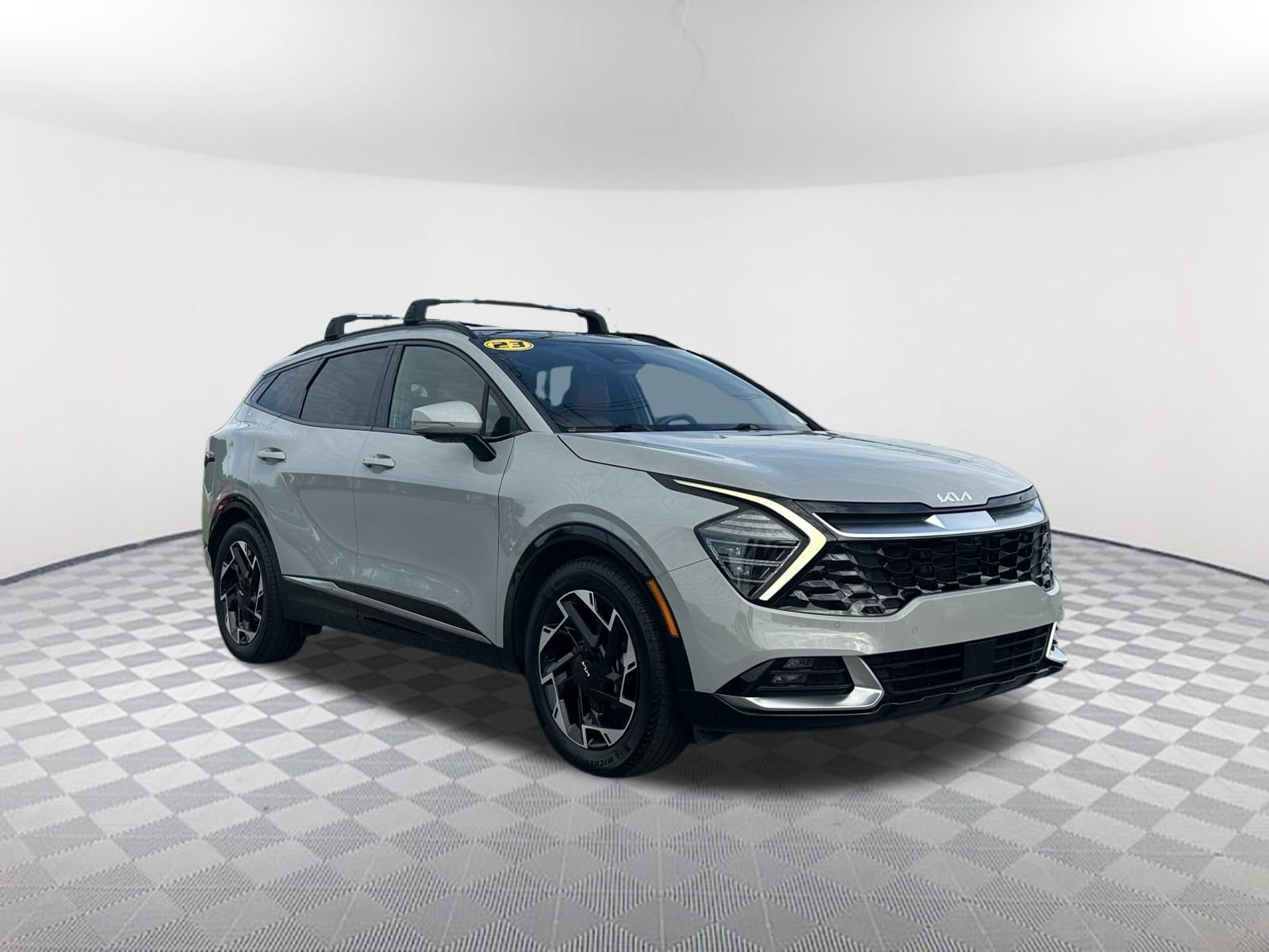 Used 2023 Wolf Gray Kia SX-Prestige image 3