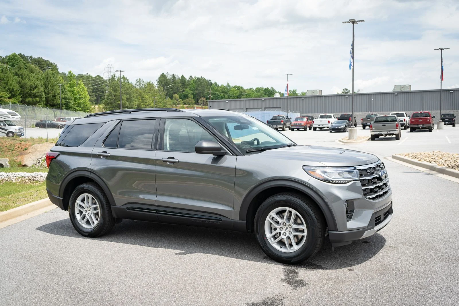 New 2026 Carbonized Gray Metallic Ford Active image 12