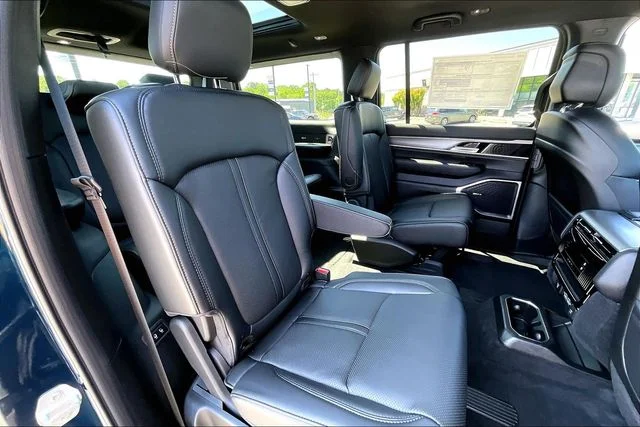 New 2026 Jeep Grand Wagoneer 4D Sport Utility
