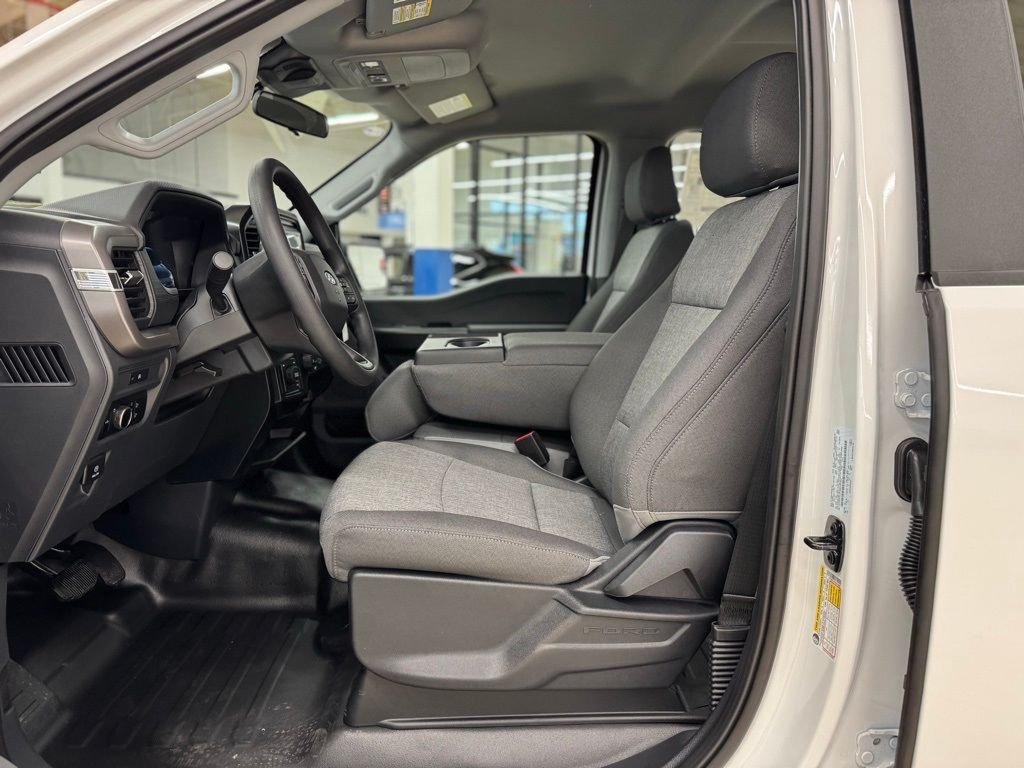 2025 Ford F-150 XL - Photo 14