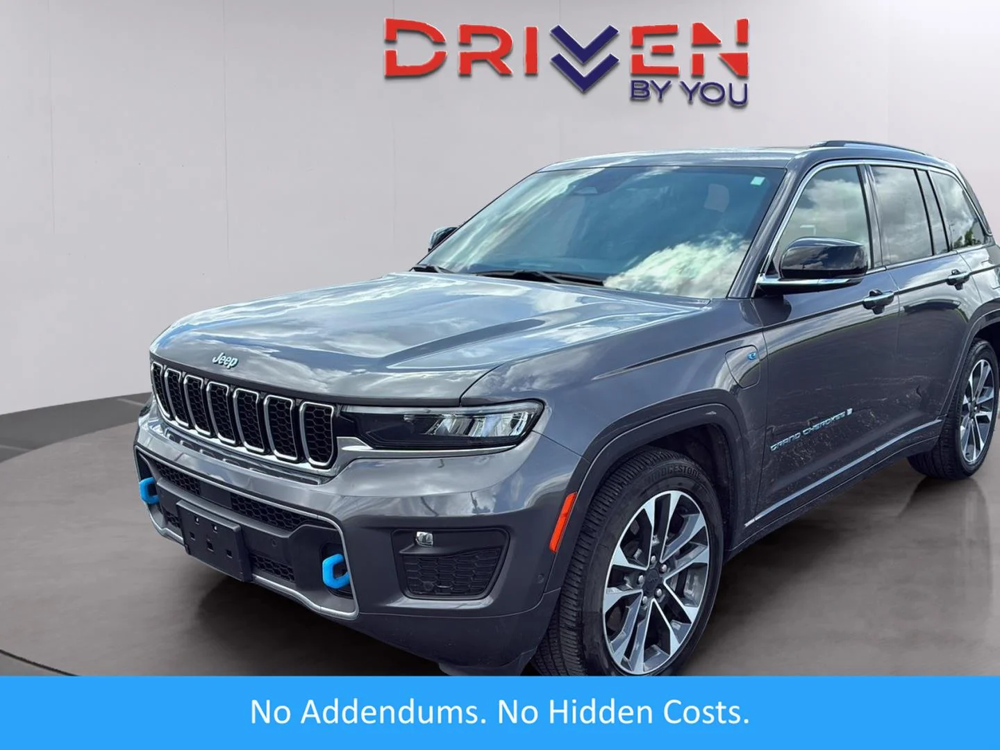 2023 Jeep Grand Cherokee Overland 4xe 4x4's photo