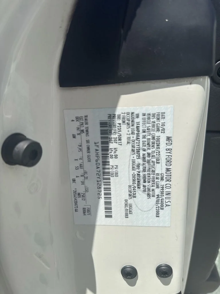 Used 2002 White Ford Base image 26