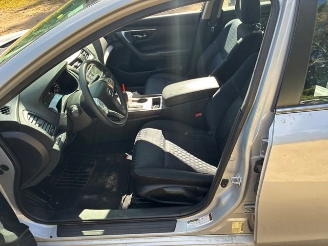 Used 2017 Silver Nissan 2.5 S image 10