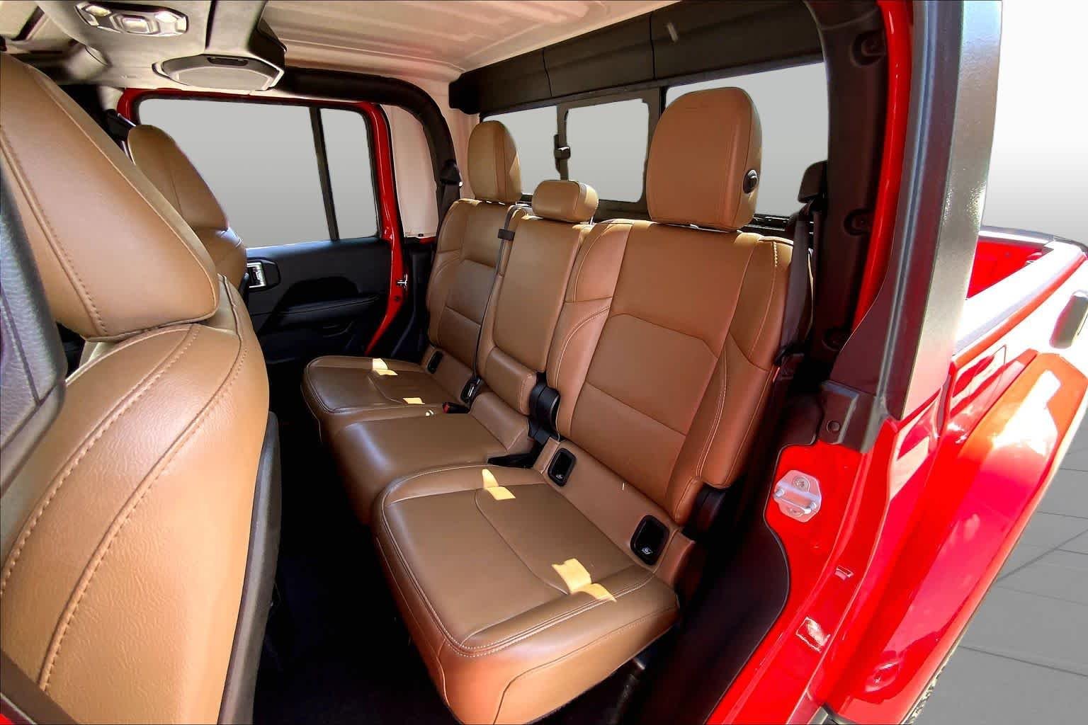 Used 2023 Firecracker Red Clearcoat Jeep Rubicon image 20