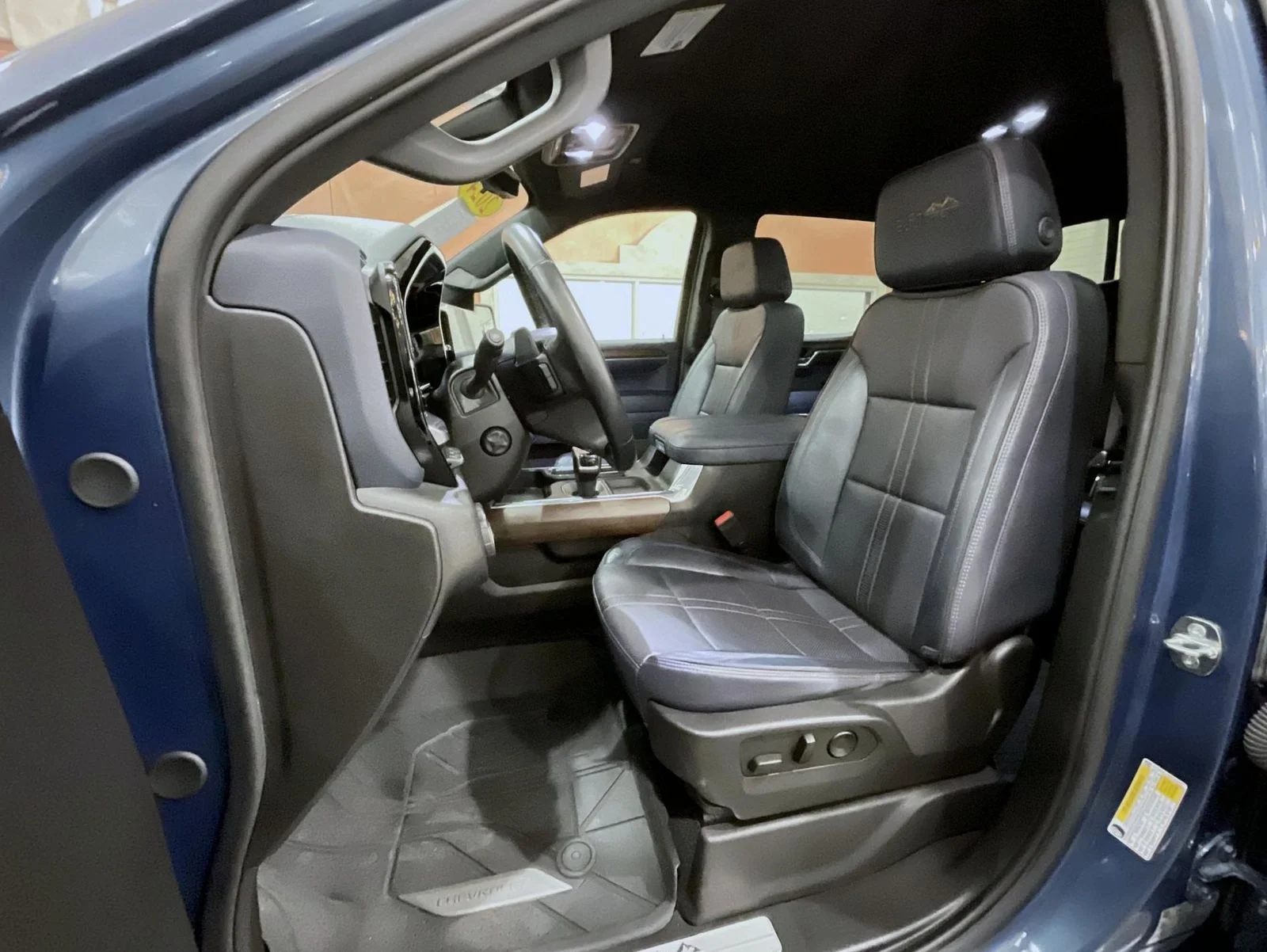 Certified Used 2024 Blue Chevrolet High Country image 10