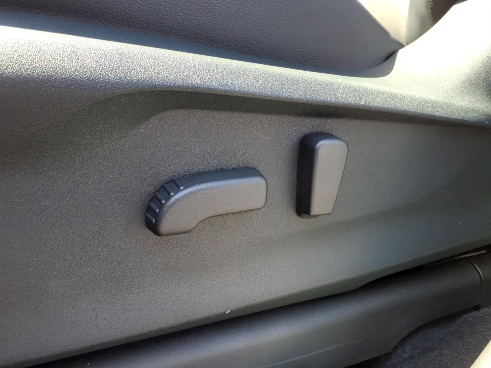 New 2027 MAGNETITE GRAY METALLIC Subaru Premium 7-Passenger image 6