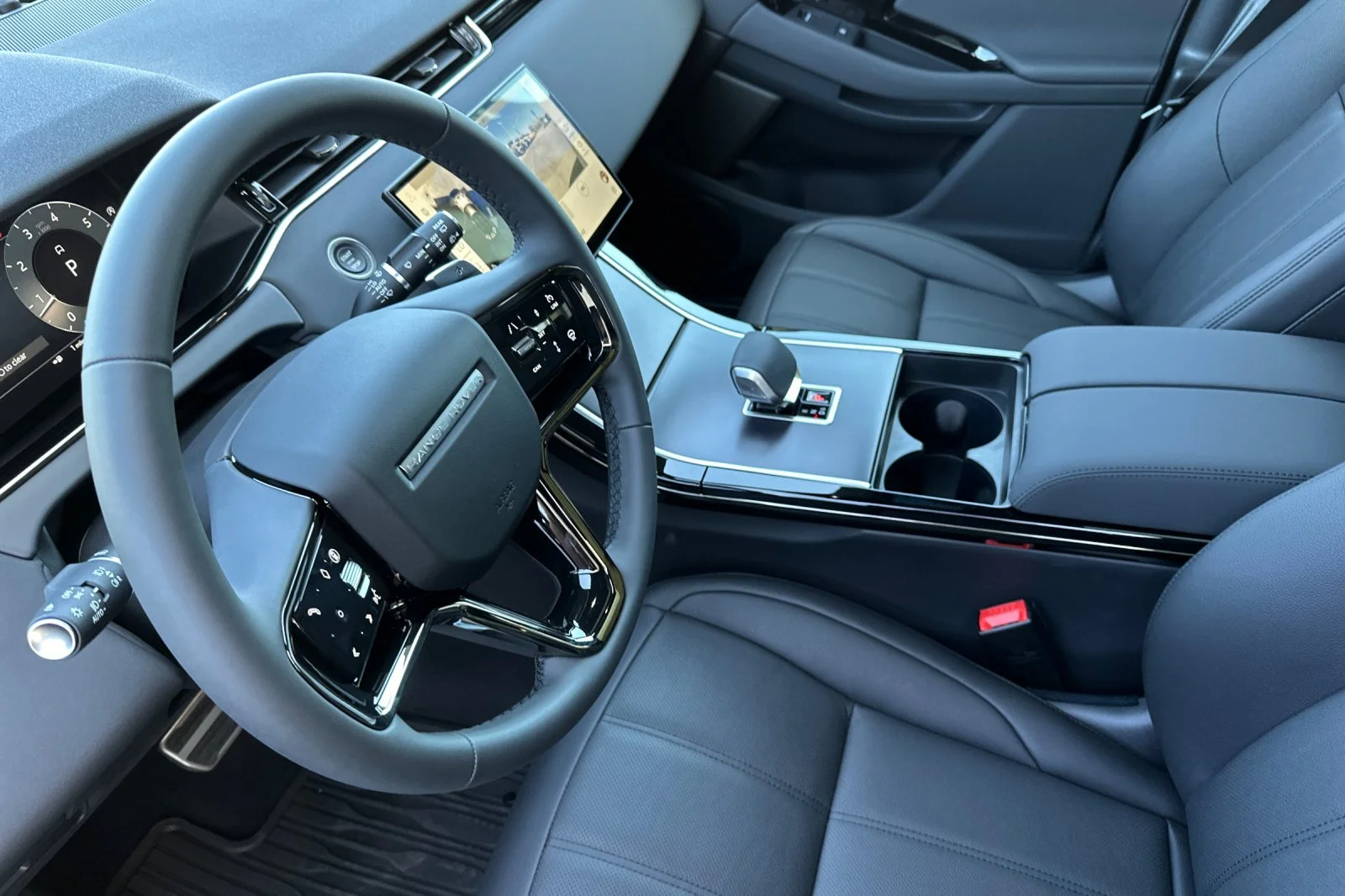 2026 Land Rover Range Rover Evoque Dynamic SE - Photo 10