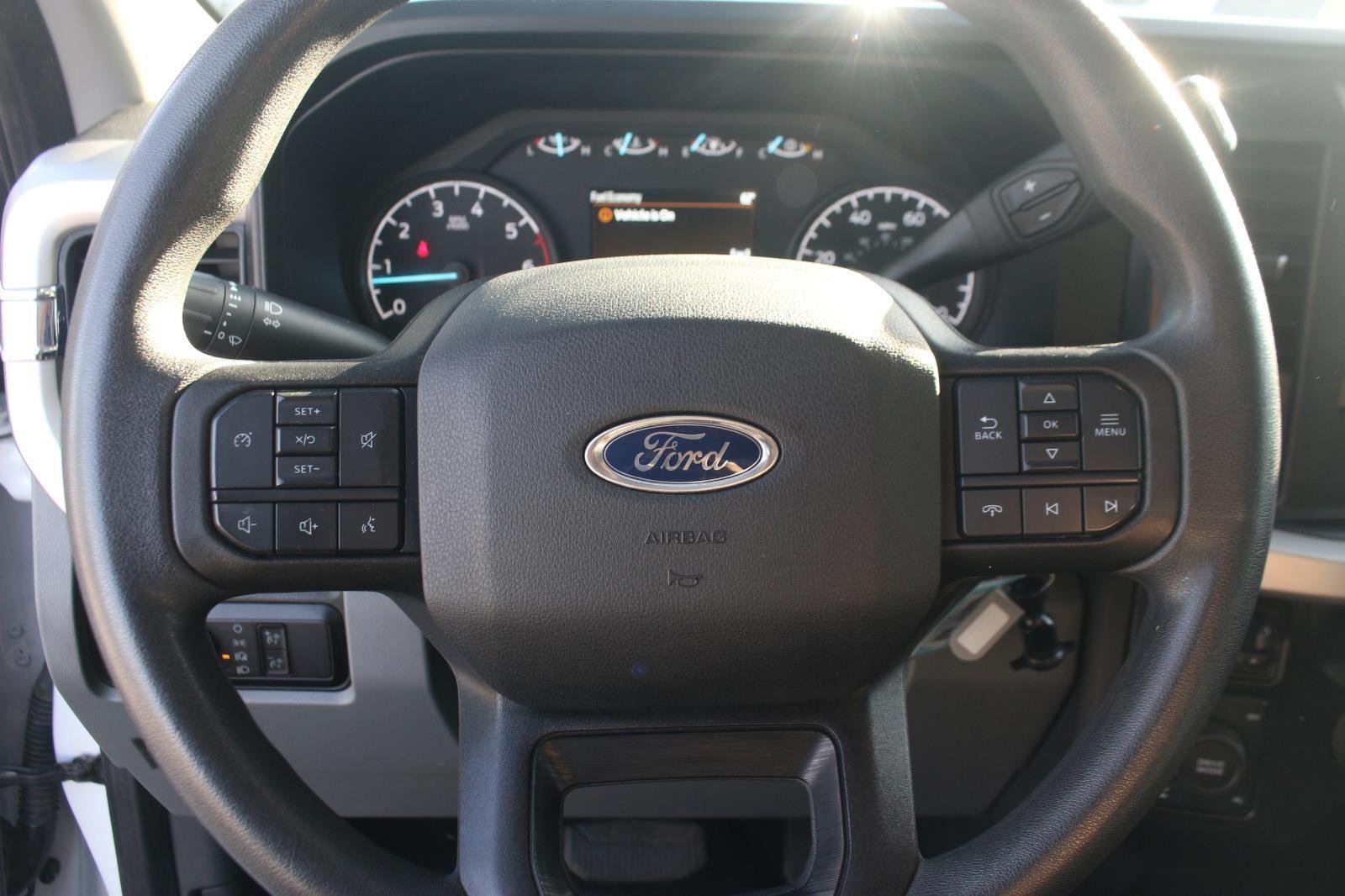 Used 2023 Oxford White Ford XL image 21