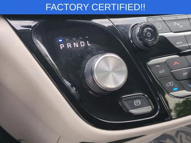 Used 2023 White Chrysler Touring L image 27