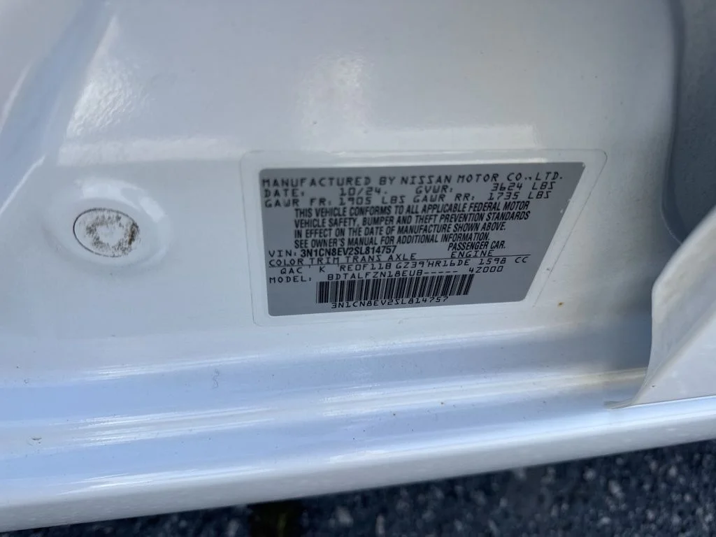 Used 2025 White Nissan 1.6 SV image 30