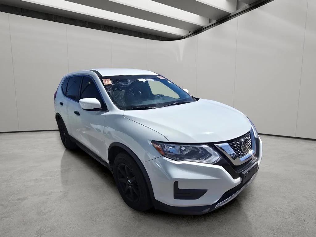 Used 2020 Glacier White Nissan S image 9