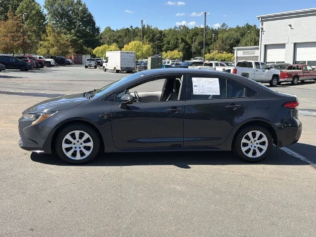 Used 2024  Toyota LE image 10