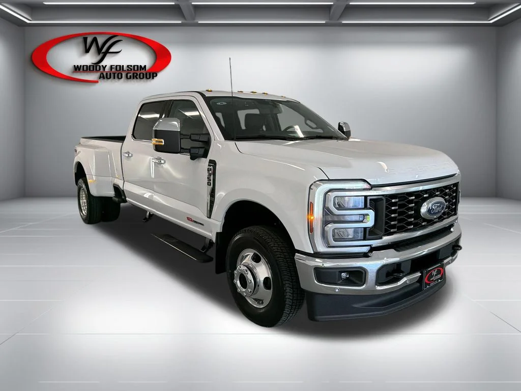 New 2026 Oxford White Ford F-350® Lariat® image 3