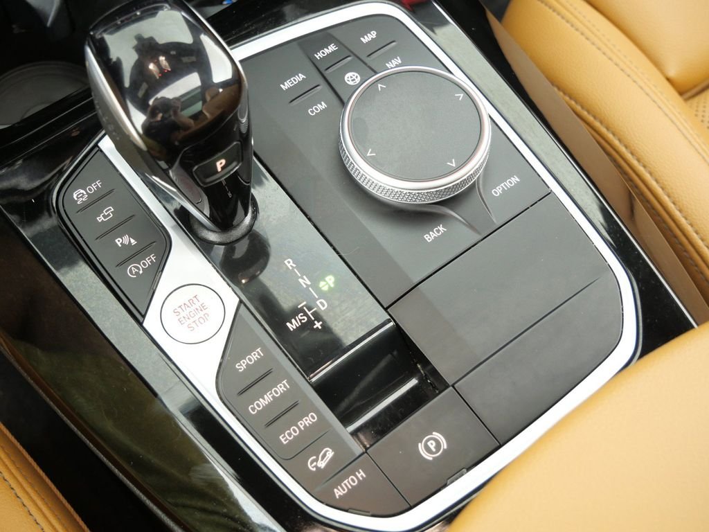Used 2024 White BMW xDrive30i image 49