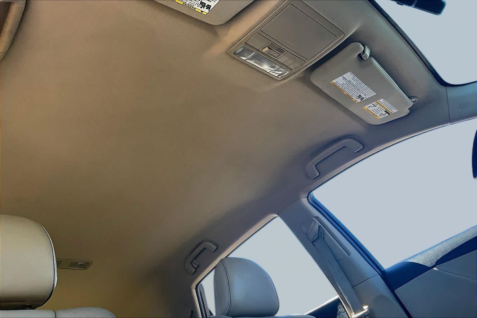Used 2015 Blizzard Pearl Toyota XLE image 13