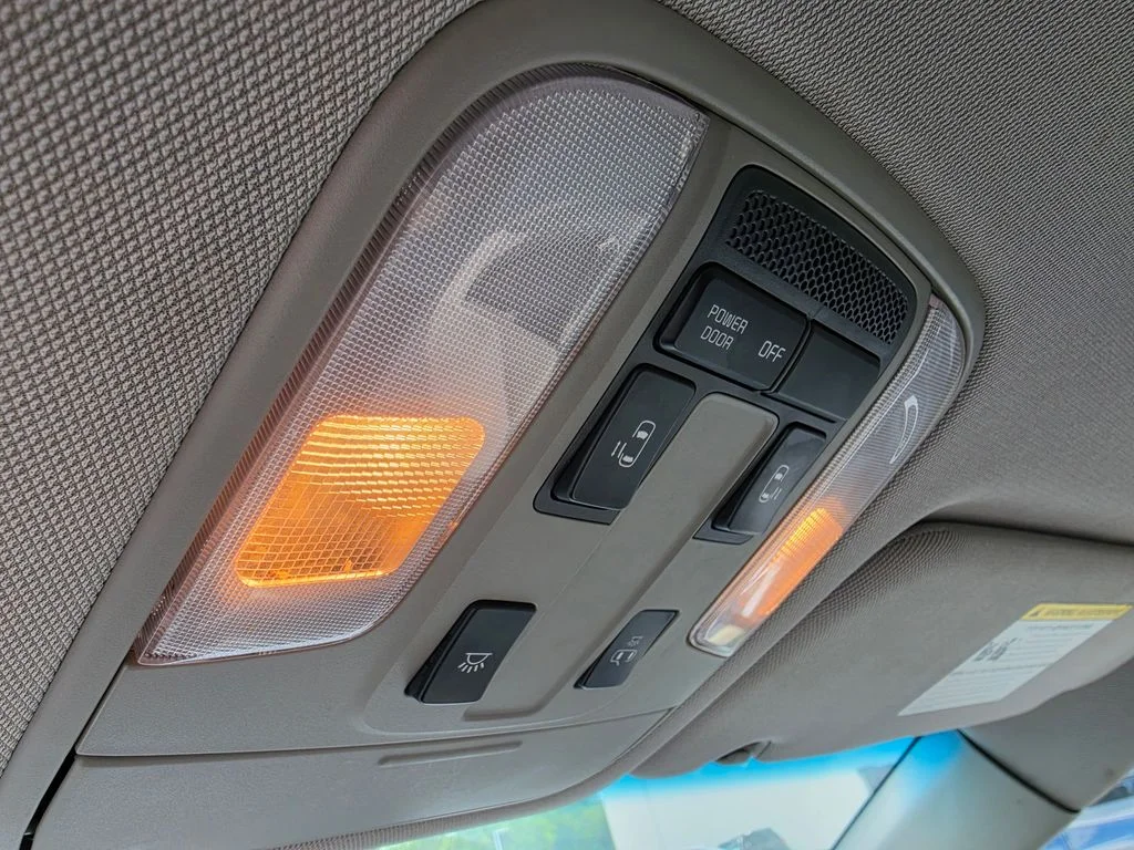 Used 2015 Silver Kia LX image 20