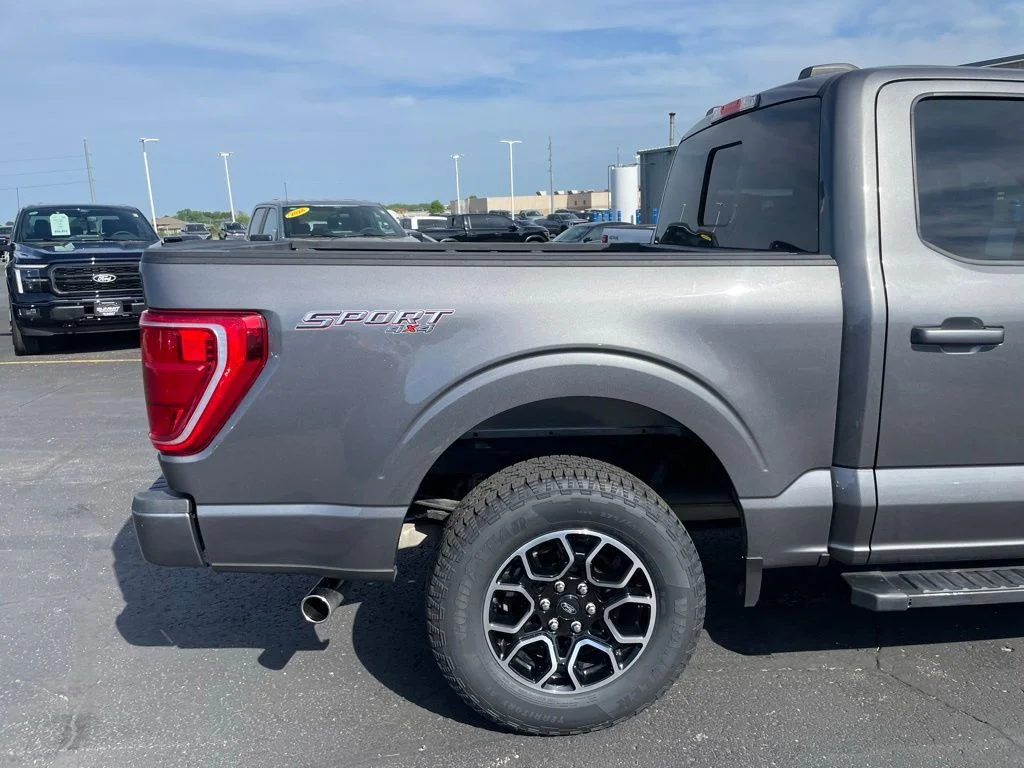 Used 2023 Gray Ford XLT image 35