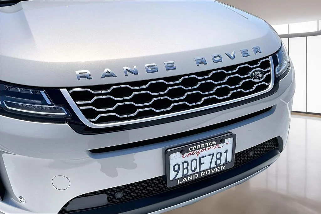 Used 2022 White Land Rover S image 31