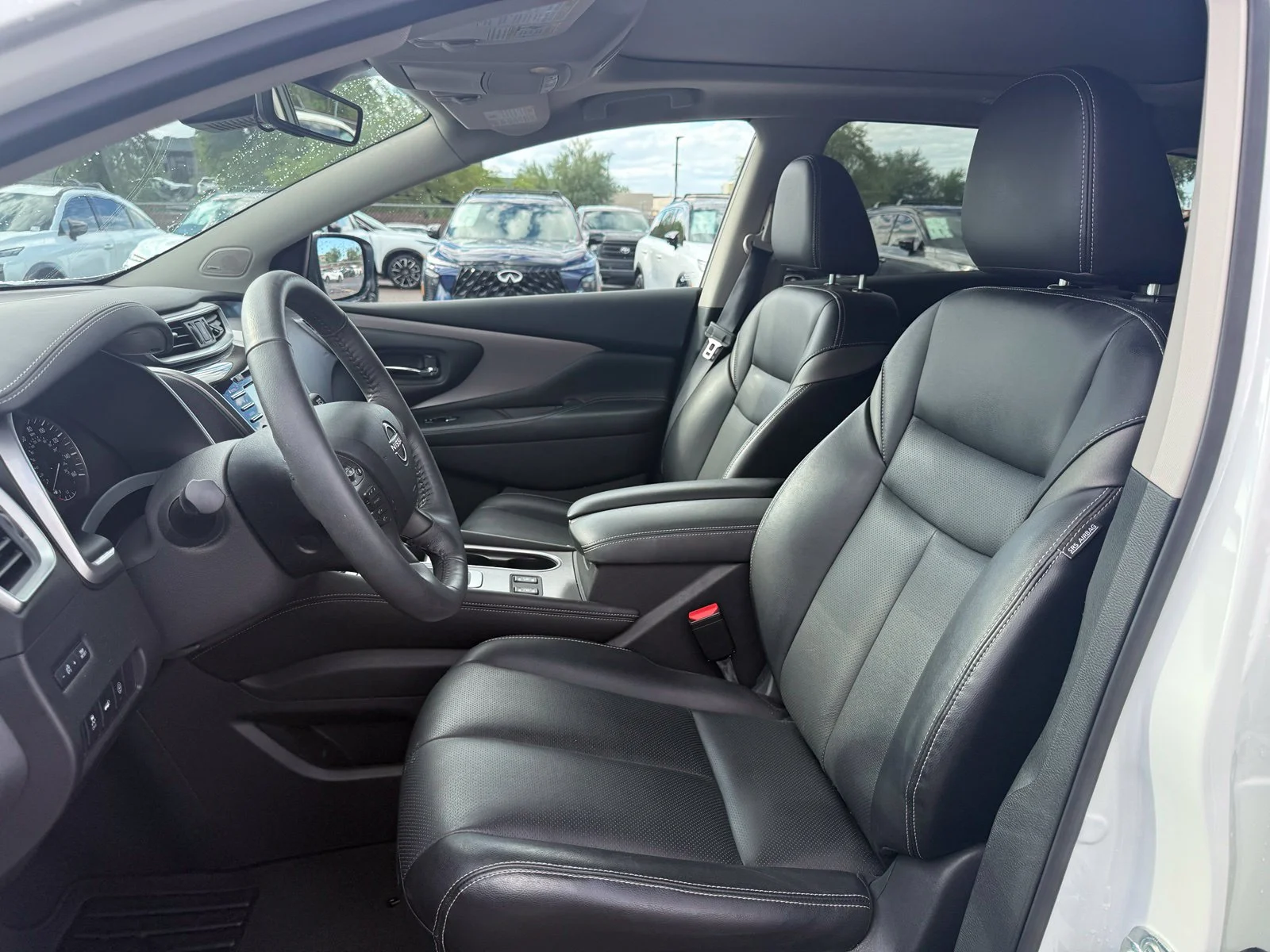 Used 2024 Pearl White Tricoat Nissan SL image 11