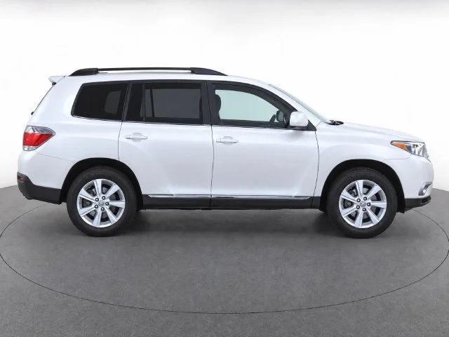 Used 2012 Blizzard Pearl Toyota SE image 8