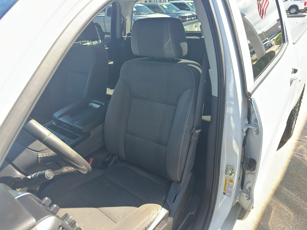 Used 2016 Summit White Chevrolet LT image 26