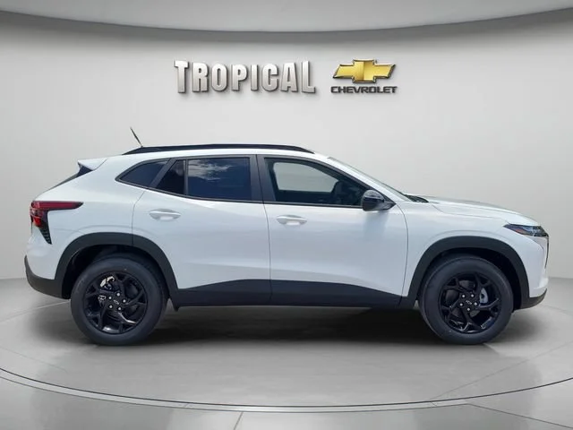 New 2026 Summit White Chevrolet LT image 6