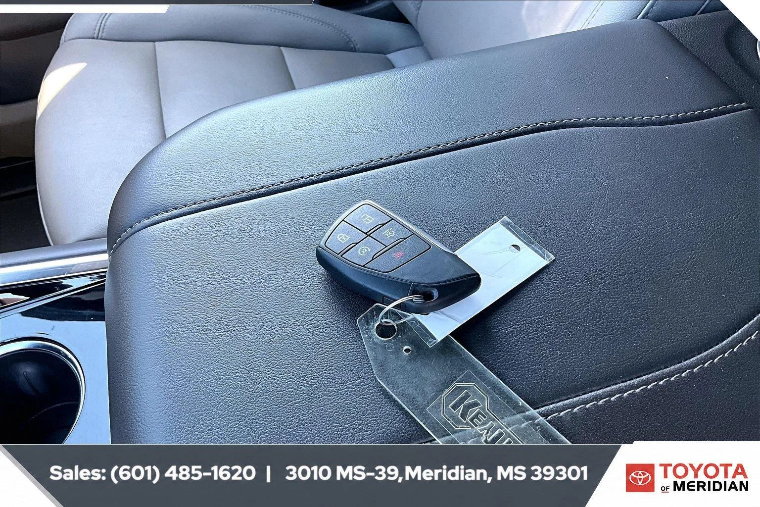 Used 2025 Sterling Gray Metallic Chevrolet LT image 9