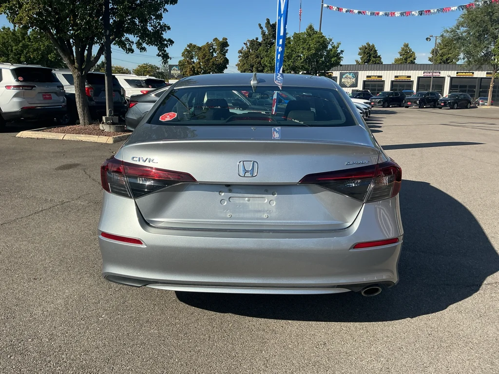 Used 2025 SOLAR SILVER METALLIC Honda Sport image 6